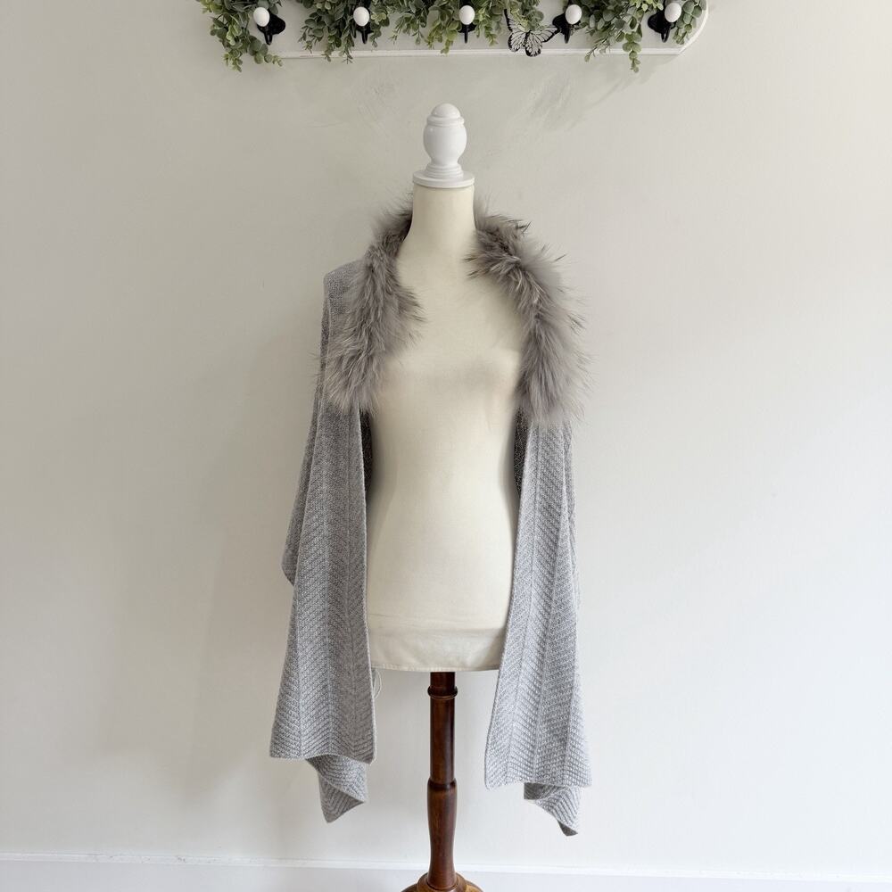 J. McLaughlin Cashmere Raccoon Fur trim Shawl designer gray